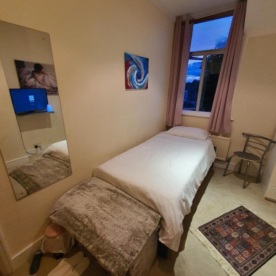 Monalisa Single Room Near Edgware Station المظهر الخارجي الصورة