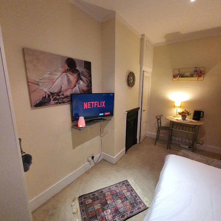 Monalisa Single Room Near Edgware Station المظهر الخارجي الصورة