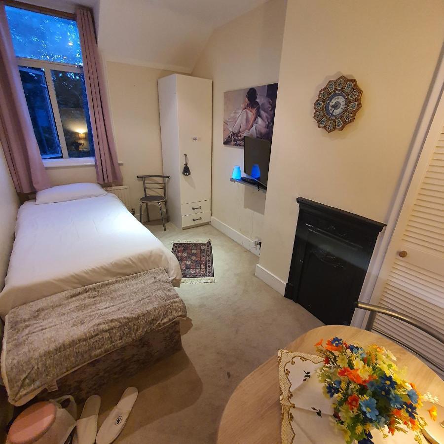 Monalisa Single Room Near Edgware Station المظهر الخارجي الصورة