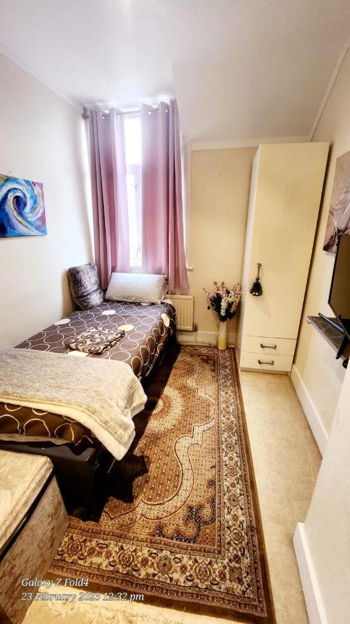 Monalisa Single Room Near Edgware Station المظهر الخارجي الصورة